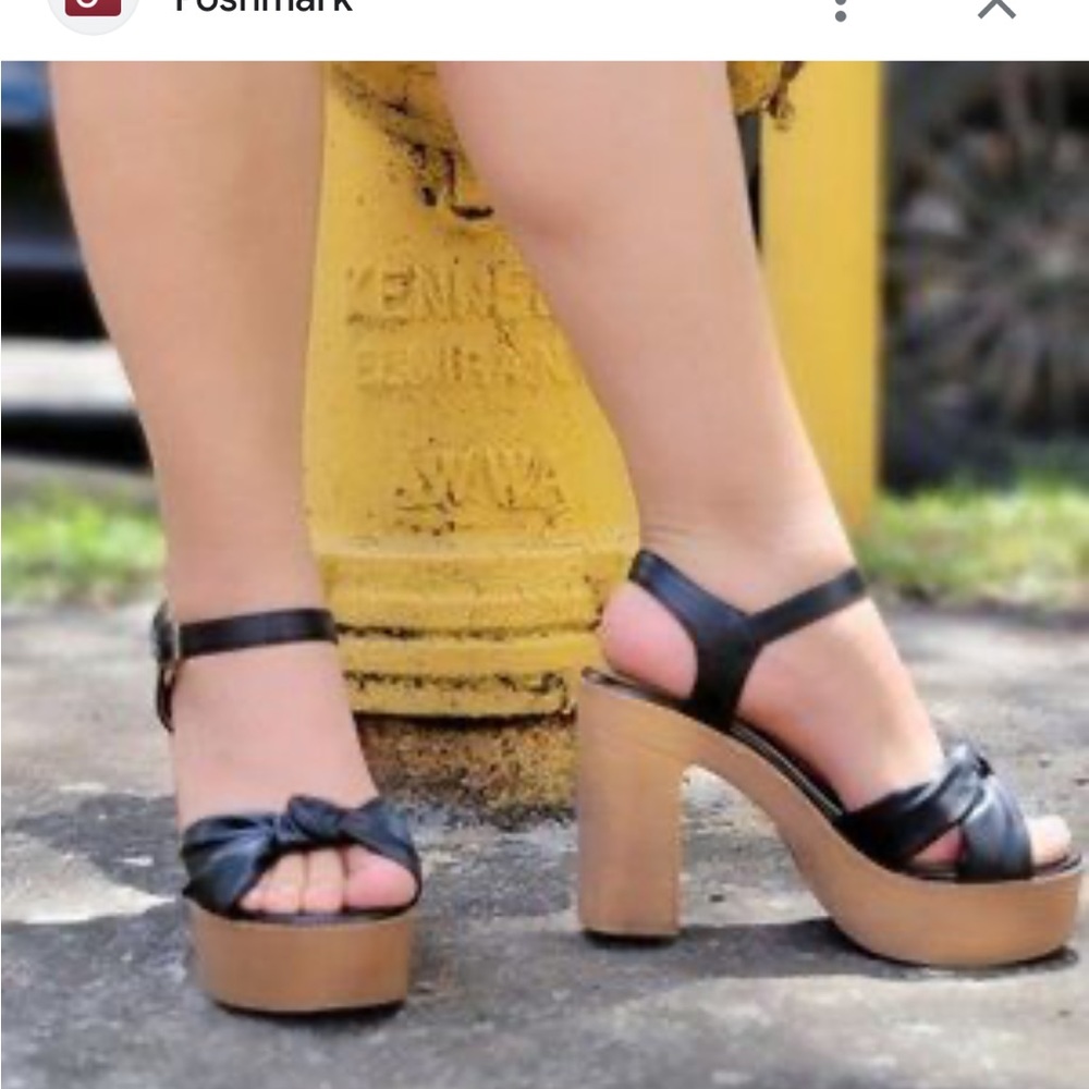 Universal Thread 70’s platform style shoes size 6.5 new 2/$30